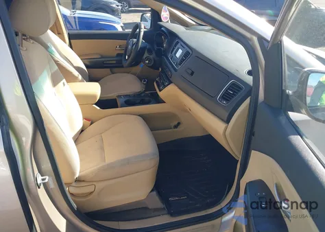 2016 Kia Sedona Lx z USA, uszkodzony, nr VIN KNDMB5C16G6199947